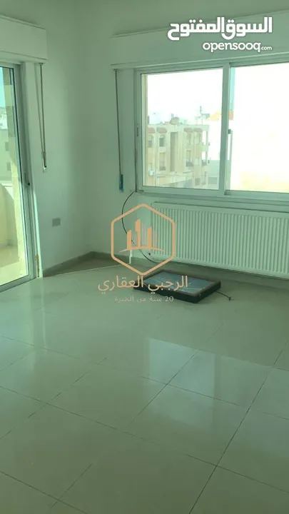 شقة / للايجار / 3نوم / ام السماق