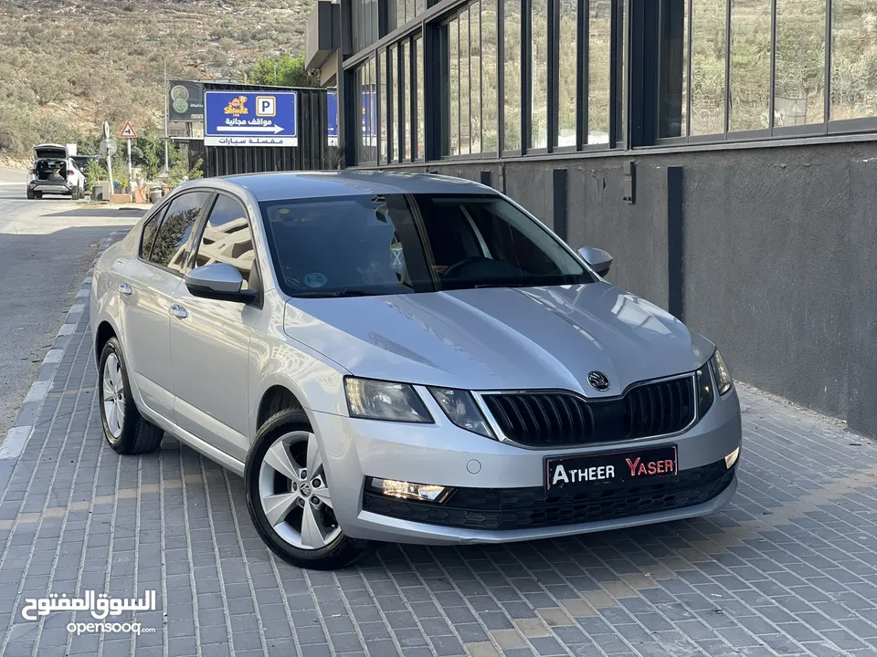 سكودا اوكتافيا 2020/19 بحااالة الشركة كراتين