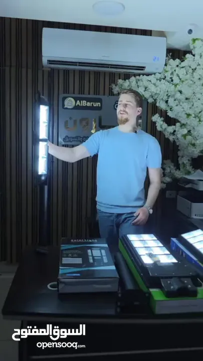 كشاف طاقة شمسية اختار الكشاف البعجبك بس ب 150 شيكل الإضاءة القوية والمميزة فقط بسعر 150 شيكل .