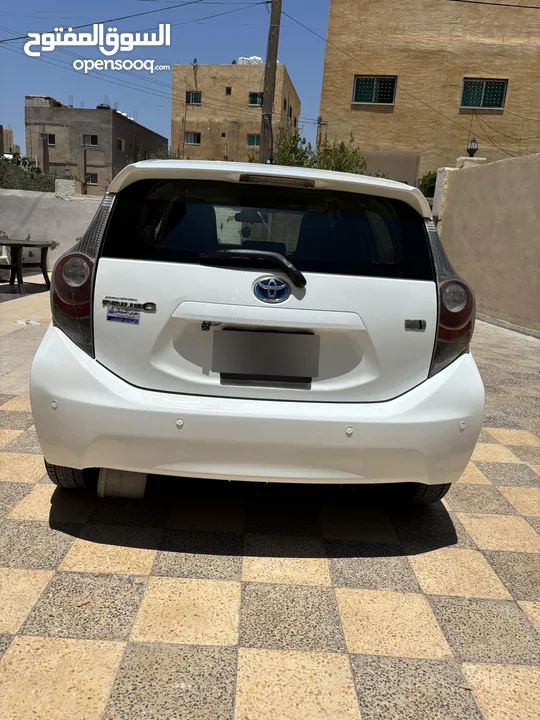 بريوس c 2012 للبيع