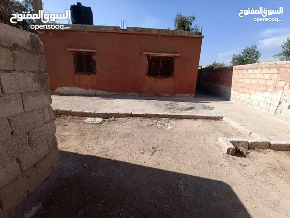 بيت مستقل للبيع في الهاشميه حي الفيحاء