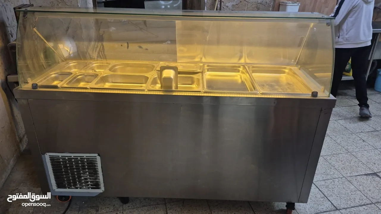 براد مطعم جديد