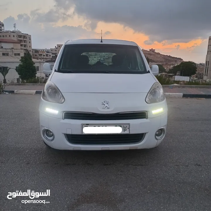 بيجو بارتنر 2014 جير عادي(4+1) دهان شركة