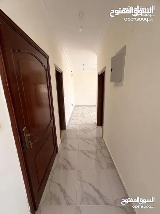 شقه للبيع الثالثة طابق اول هندسي شارع ألرئيسي