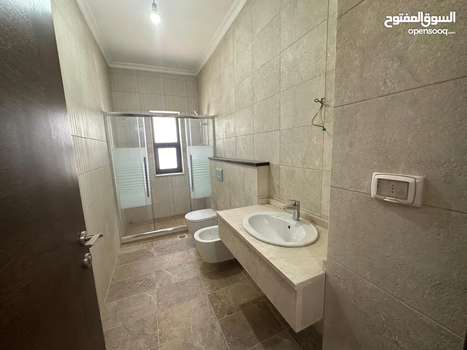Villa for sale in Airport Road ( Property 42864 )-174782821