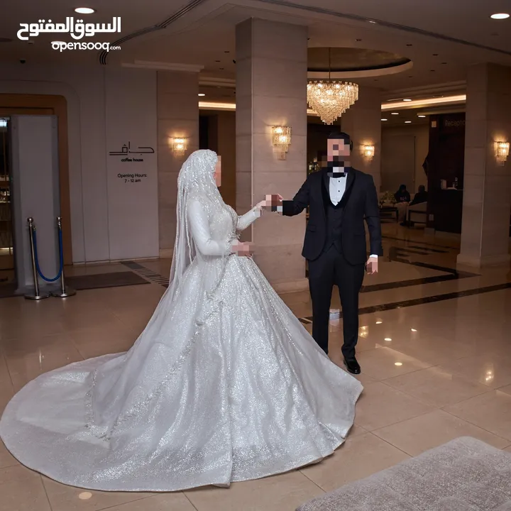 فستان عرايس محجبات وبظبط بدون حجاب   بتعديل بسيط  قياس مفتوح لانو من ورا ربط فخم جداً جداً جداً