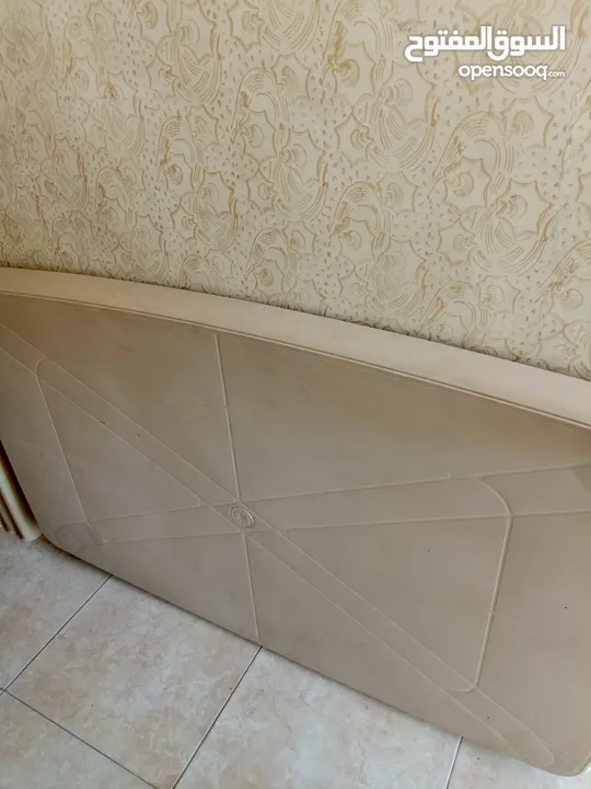 طاولة سفرة بلاستيك