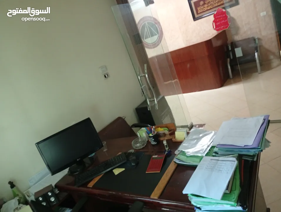 مكاتب تجاريه للبيع في الخليل منطقة شارع السلام مقابل مسجد الانصار
