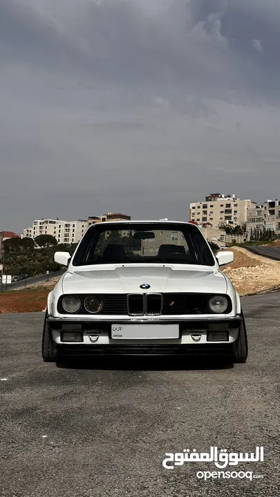 Bmw e30 1987 بوز نمر