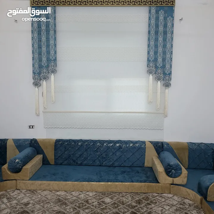 تفصيل جميع المجالس العربية والخليجية يوجد مجالس جاهزه ستاندر يوجد برادي جاهزه وتفصيل