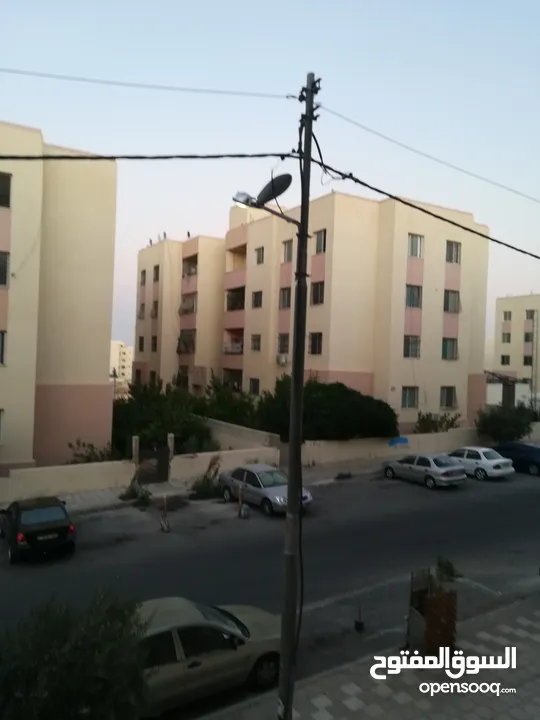 شقه للبيع طابق اول