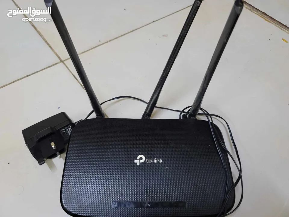 two routers accesspoint  dlink  tp link  5g