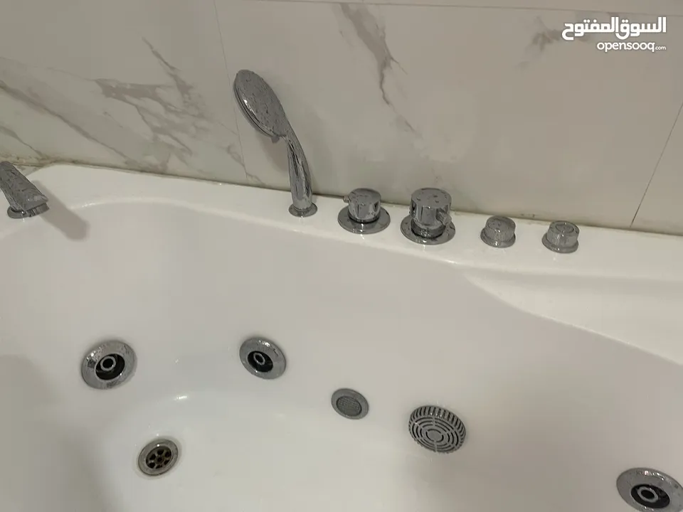 جاكوزي جديد