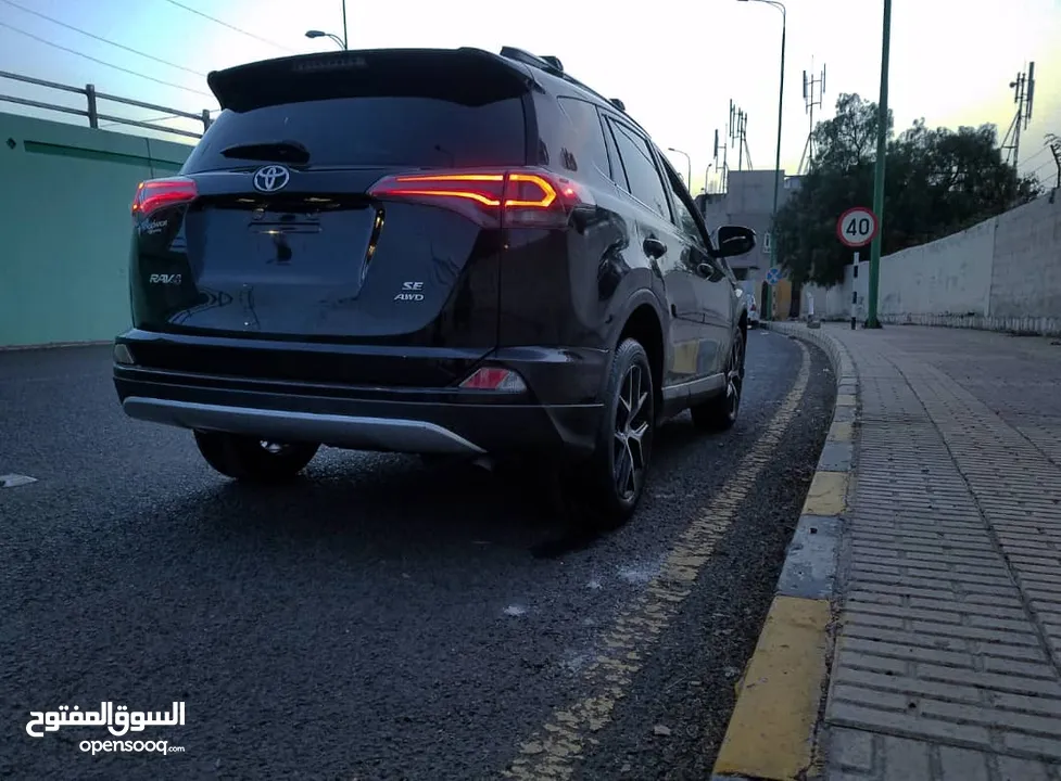 تويوتا Toyota RAV4 راف فور 2018 (SE) دبل