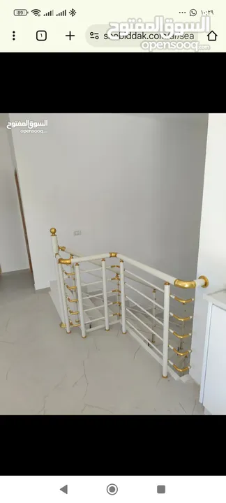 بيت جديد غير مسكون مكون من ثلاث طوابق في المزرعه الغربية بالقرب من شركة النزيه للبلاط منطقه هادئه