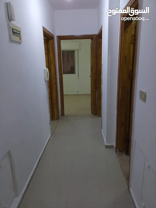 شقه سكنيه طابق اول حي الاطباء شمال مستشفى النجاح