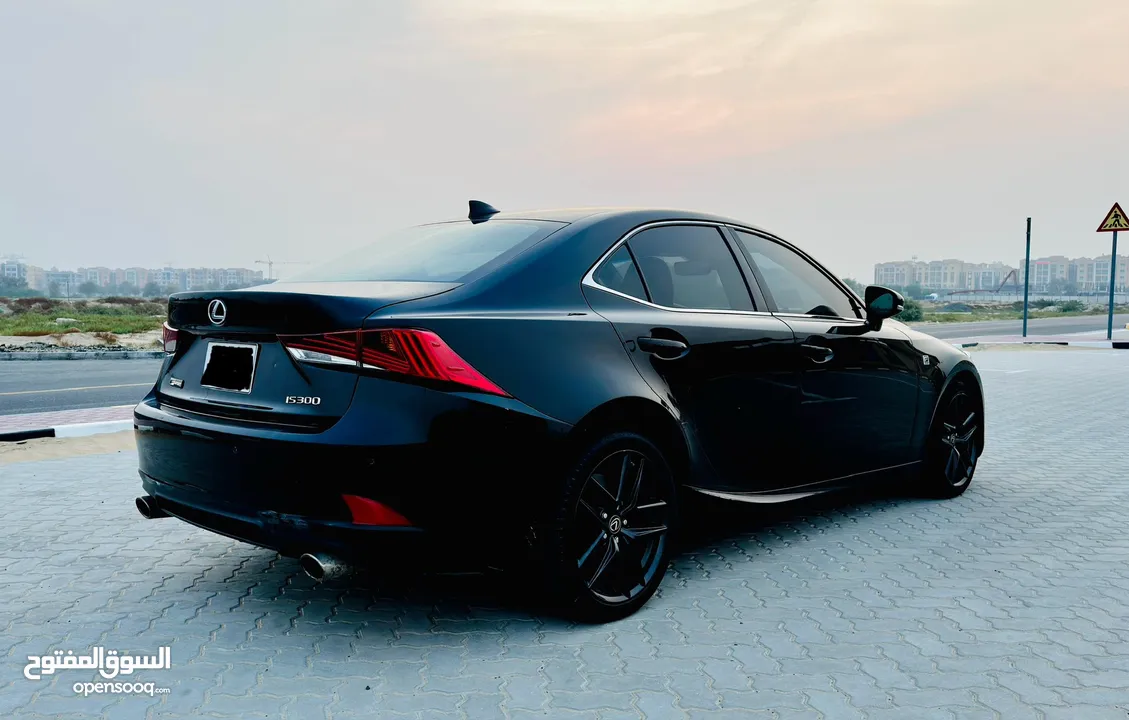 2018 Lexus IS 300.