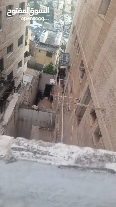 فرصة استثمار اكثر من رائعة سعر لقطة  في جبل عمان عمارة سكنية بدخل اكثر من 10% سنوي