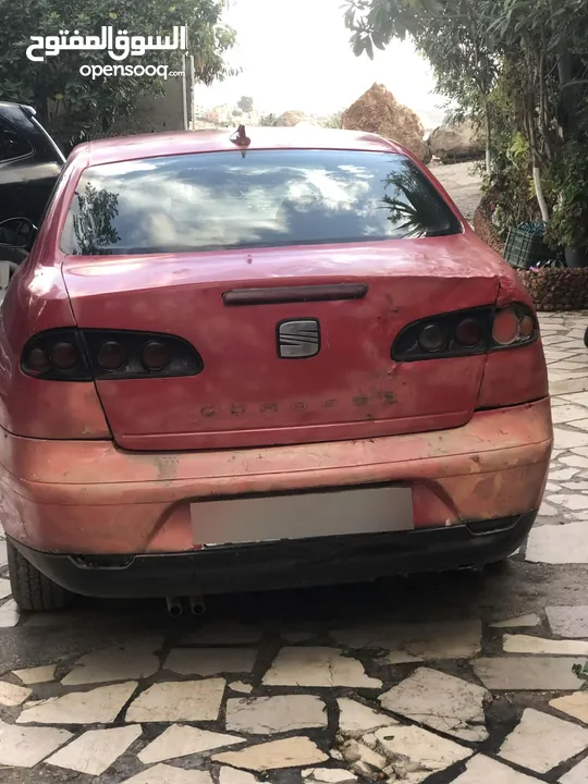 سيات قرطبه مكسور عليها ترخيص 3سنوات