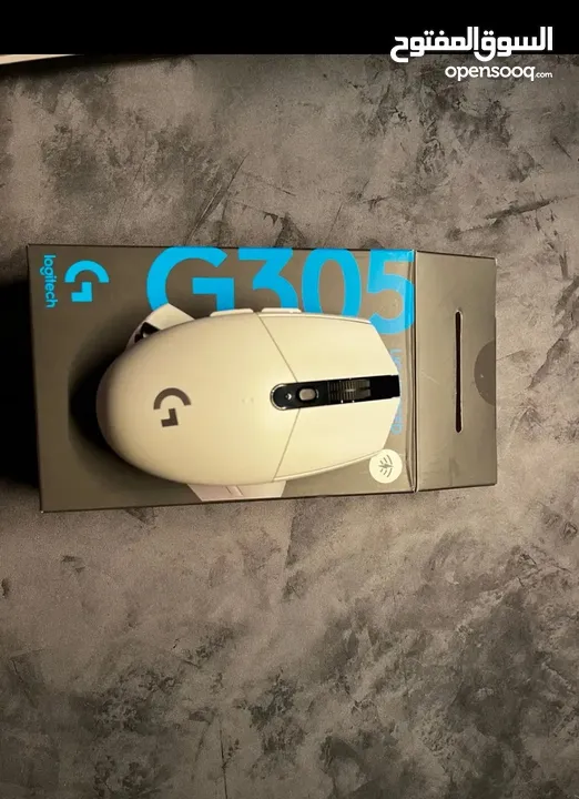 (كيبورد قيمنق غلوريوس بالعربي GMMK 2 ابيض جديد )  (ماوس لوجيتك G305 جديد )