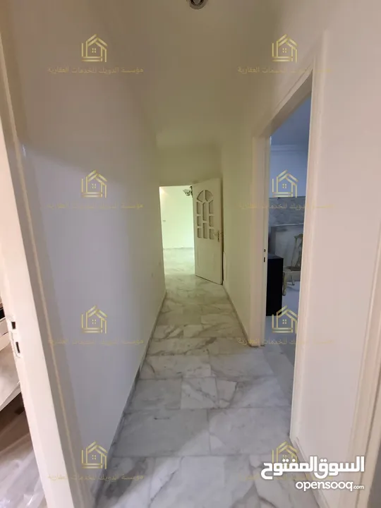 شقة فارغة - الرابية - 4نوم - 225م - حديقة - قرب الخدمات العامة - موقع هادئ ومميز