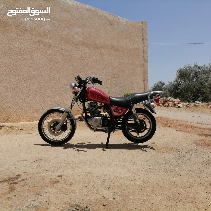 دراجه سزوكي جي ان 250cc الحجم الكبير
