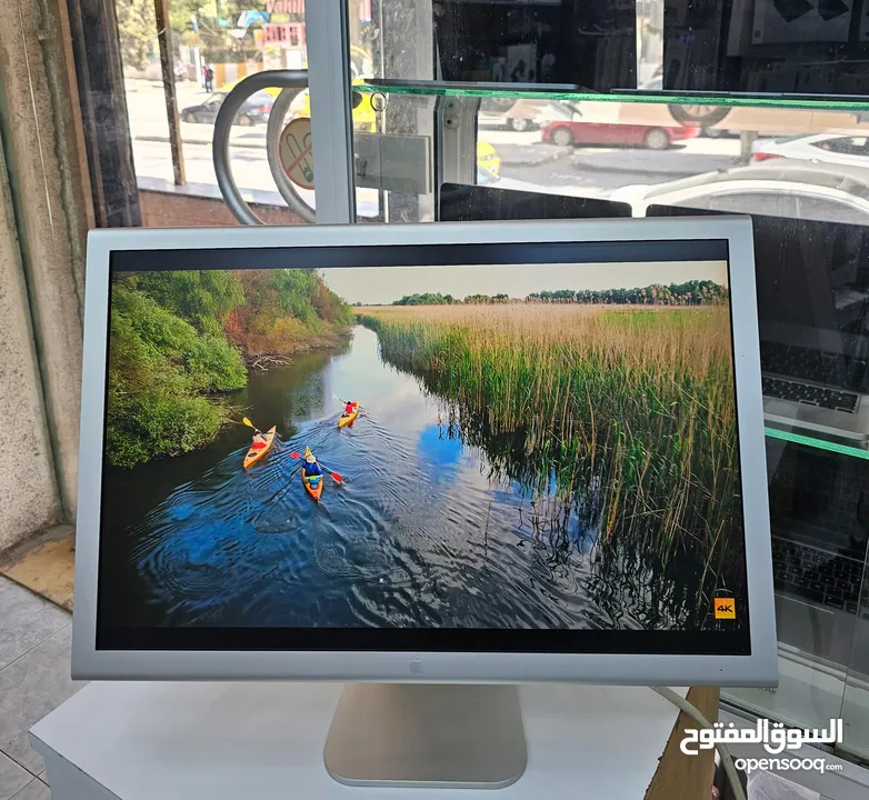 Apple Cinema Display 23" Screen