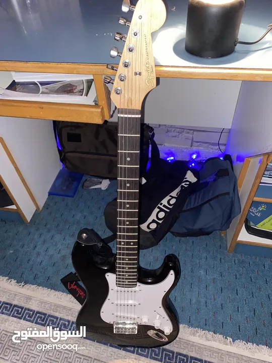 squier fender guitar