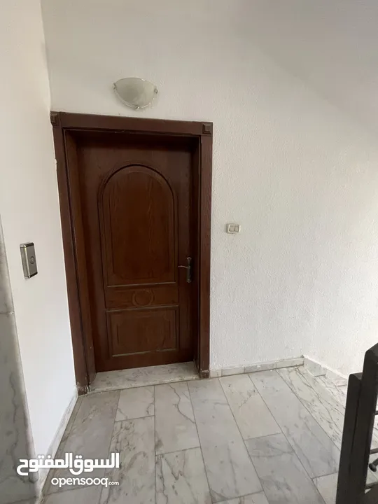 شقة جديده للبيع - ضاحية الرشيد / دوار المغناطيس بالقرب من مدارس ريتال