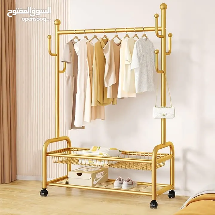 ستاند الملابس الذهبي رَتّب غرفتك وعِش أجواء الفخامة   علّق الجواكت والفساتين بكل أريحية