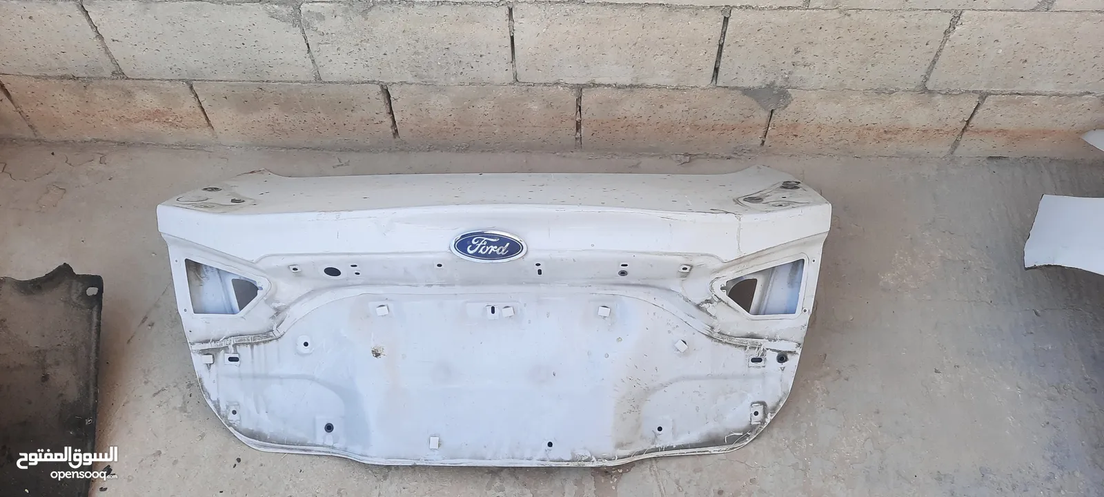 يوجد قطع فورد فيوجن جناح  + غطاء امام + طمبون امامي + جناح + اضواء