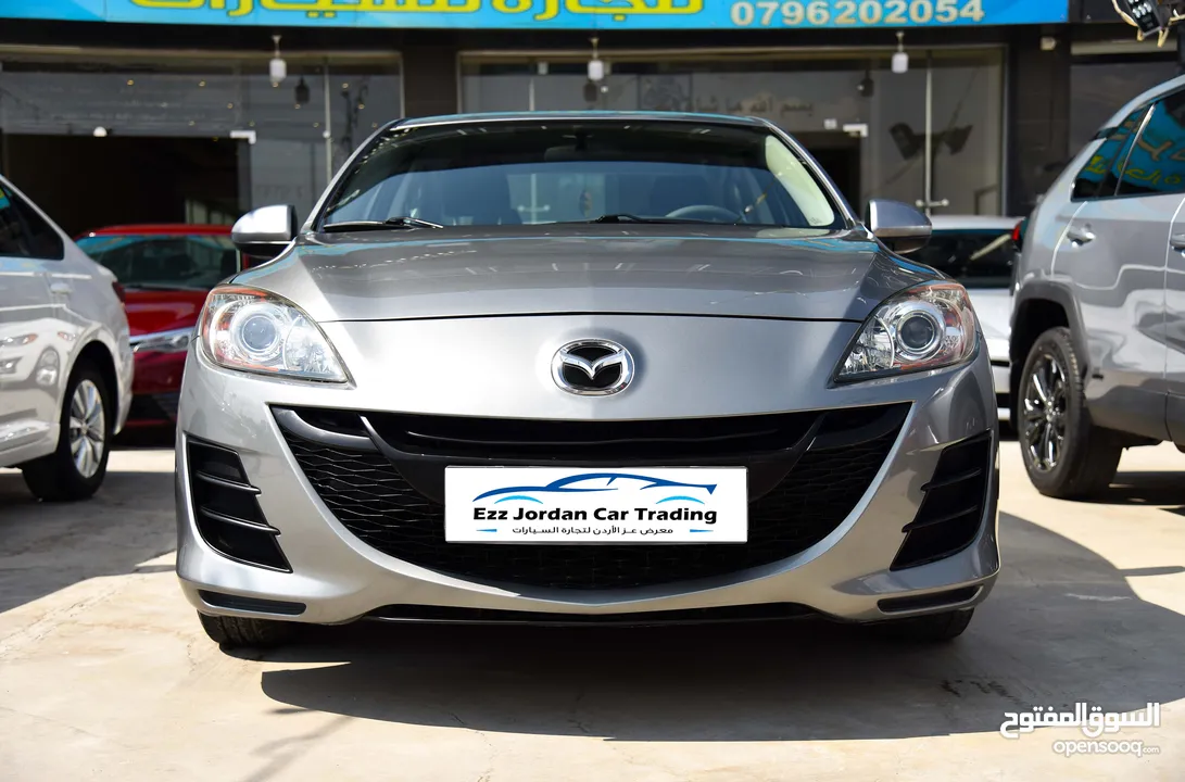 مازدا زوم 3 بحالة الشركة وارد الوكالة Mazda Zoom 3 2011