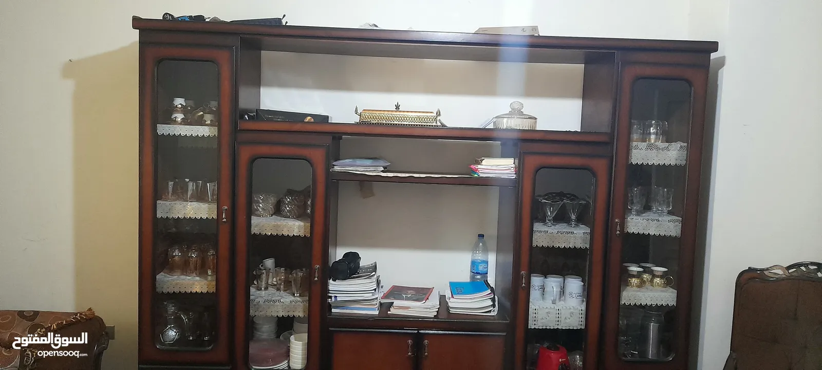 كنب + بوفيه للبيع بحاله جيده السعر 150