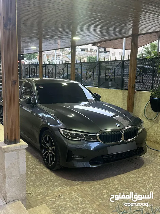 bmw 330e  وارد الوكالة ابو خضر بحالة الوكالة