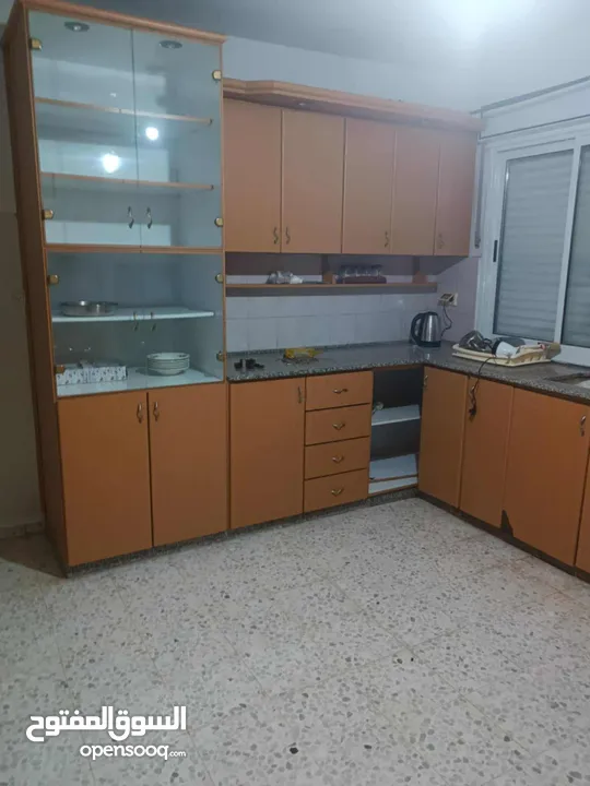 يوجد شقة سكن طالبات للايجار