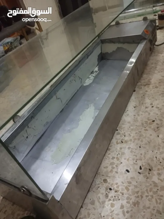 ثلاجة عرض صلاتات