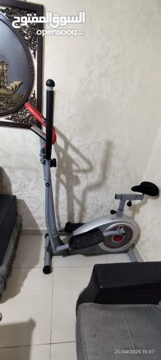 جهاز كروس وبسكليت مع بعض استعمال قليل بحالة ممتازة