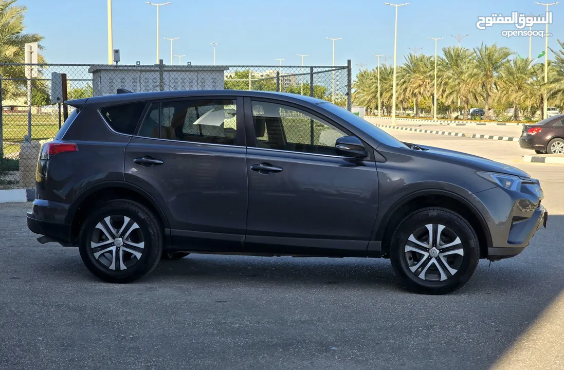 TOYOTA RAV4 4WD 2018