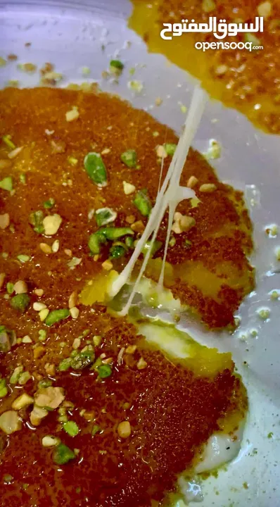 كنافة نابلسية اصيلة بالسمن البلدي الاصلي والجبنة العرقاوية الغنية عن التعريف