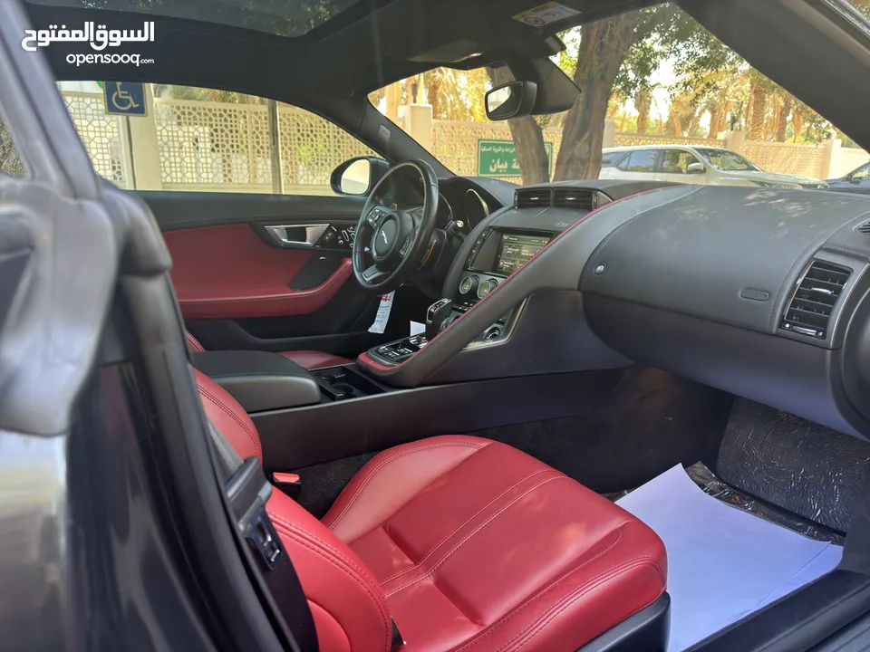 جاكوار F TYPE S ماشي 61 ألف