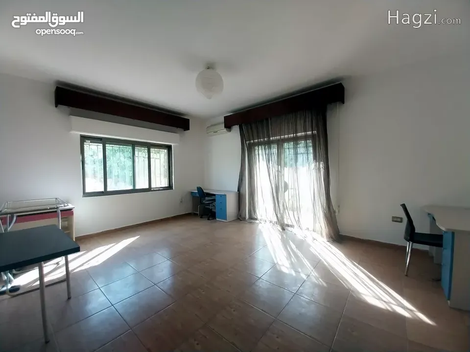 شقة للايجار في دير غبار  ( Property 35122 ) سنوي فقط