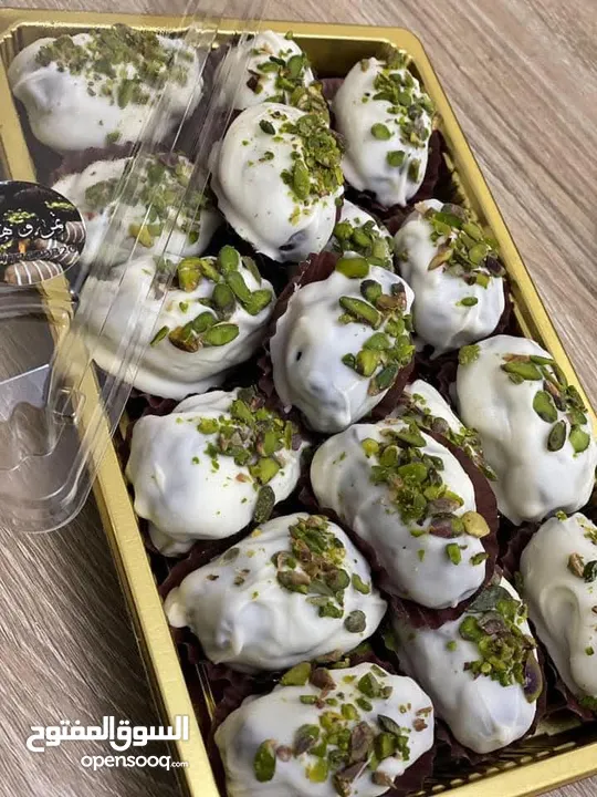 حلويات مشكلة و شوكولاته فاخرة ولا اروع
