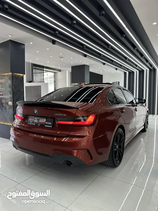 BMW330e فل