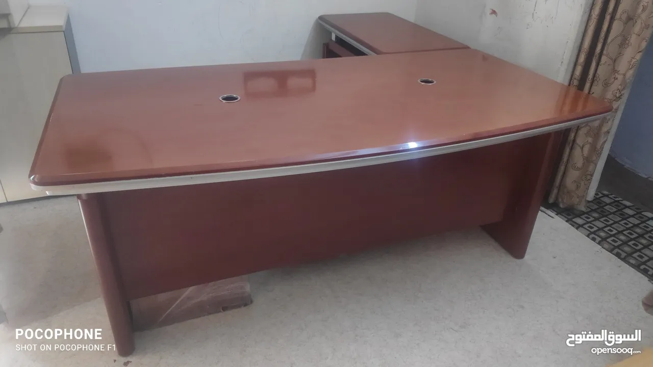 Manager Table (مدير مكتب طاوله )