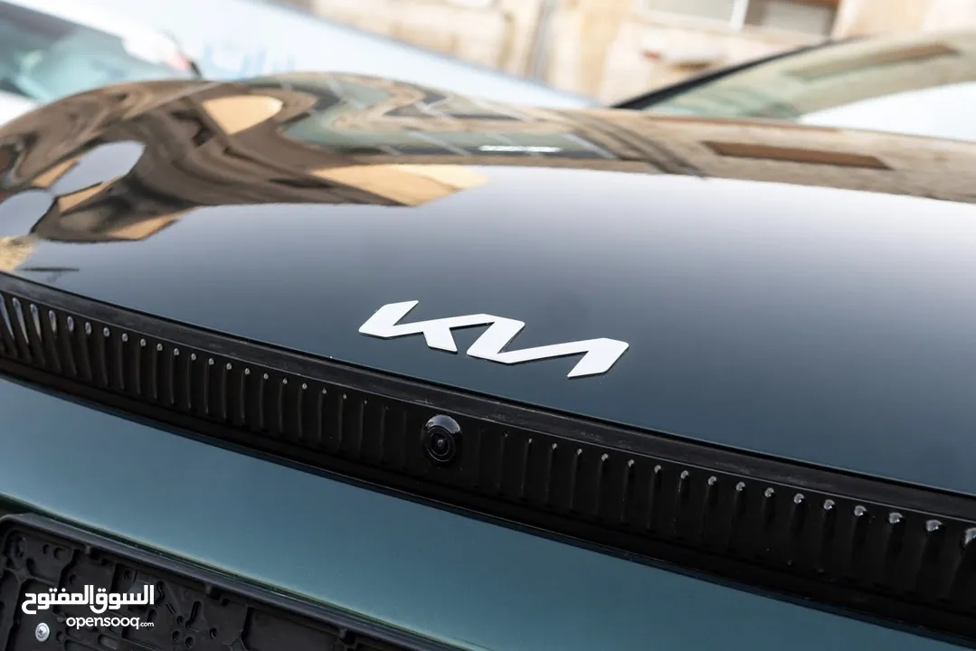 Kia EV6 2022 دفع رباعي بطاريه كبيره فل مسكر  فل اضافات خمس كميرات لون مميز