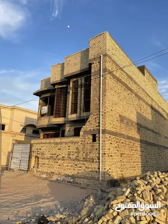 ببيت للبيع في حي بغداد ركن طابقين سعر 260 وبيه مجال