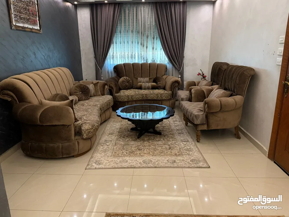 عفش للبيع بحالة جيده