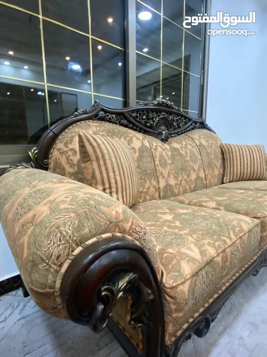 طقم كنب صناعه حلبية 7 مقاعد ثلاثيه