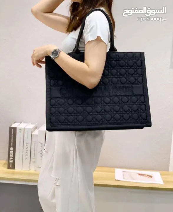 شنط نسائية فخامة و اناقة شنطة كريستيان ديور - حجم كبير  ماستر كوبي  فل تختيم