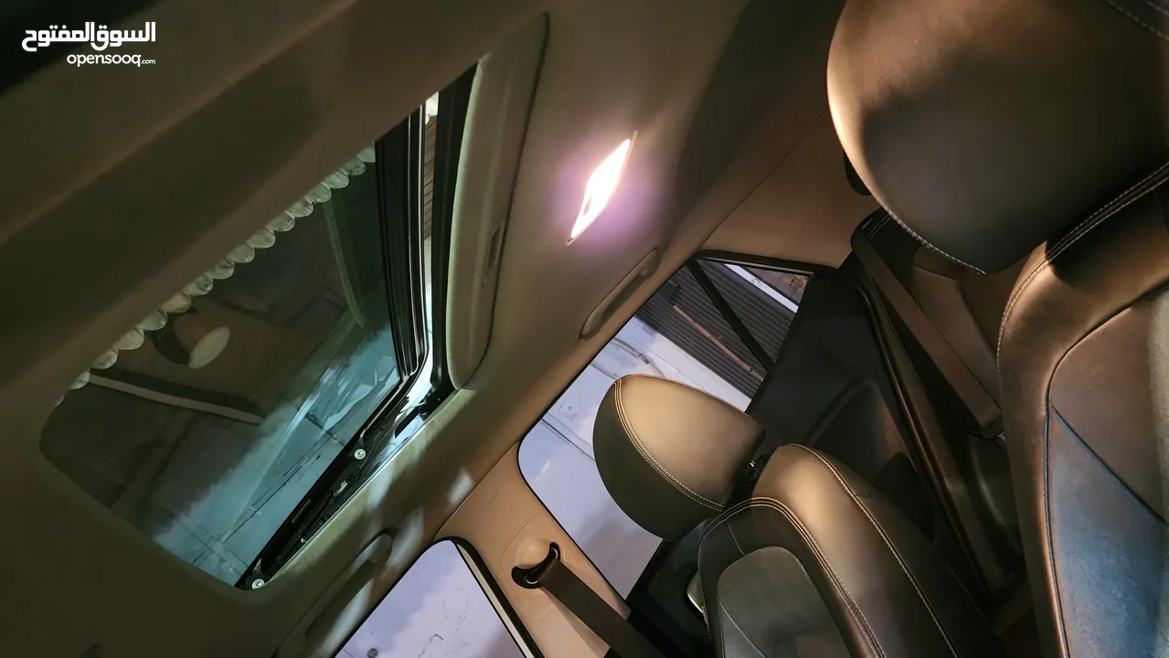 جيب فينيو 2020 ترخيص شهر 11/ 2019  مع فتحه سقف